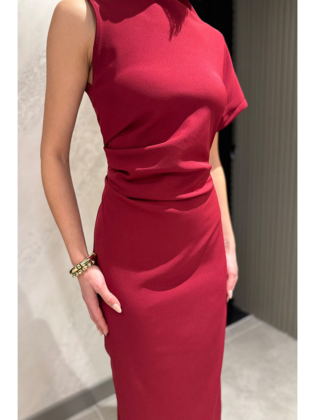 Bordo Yırtmaçlı Bel Drapeli Kadın Elbise-3