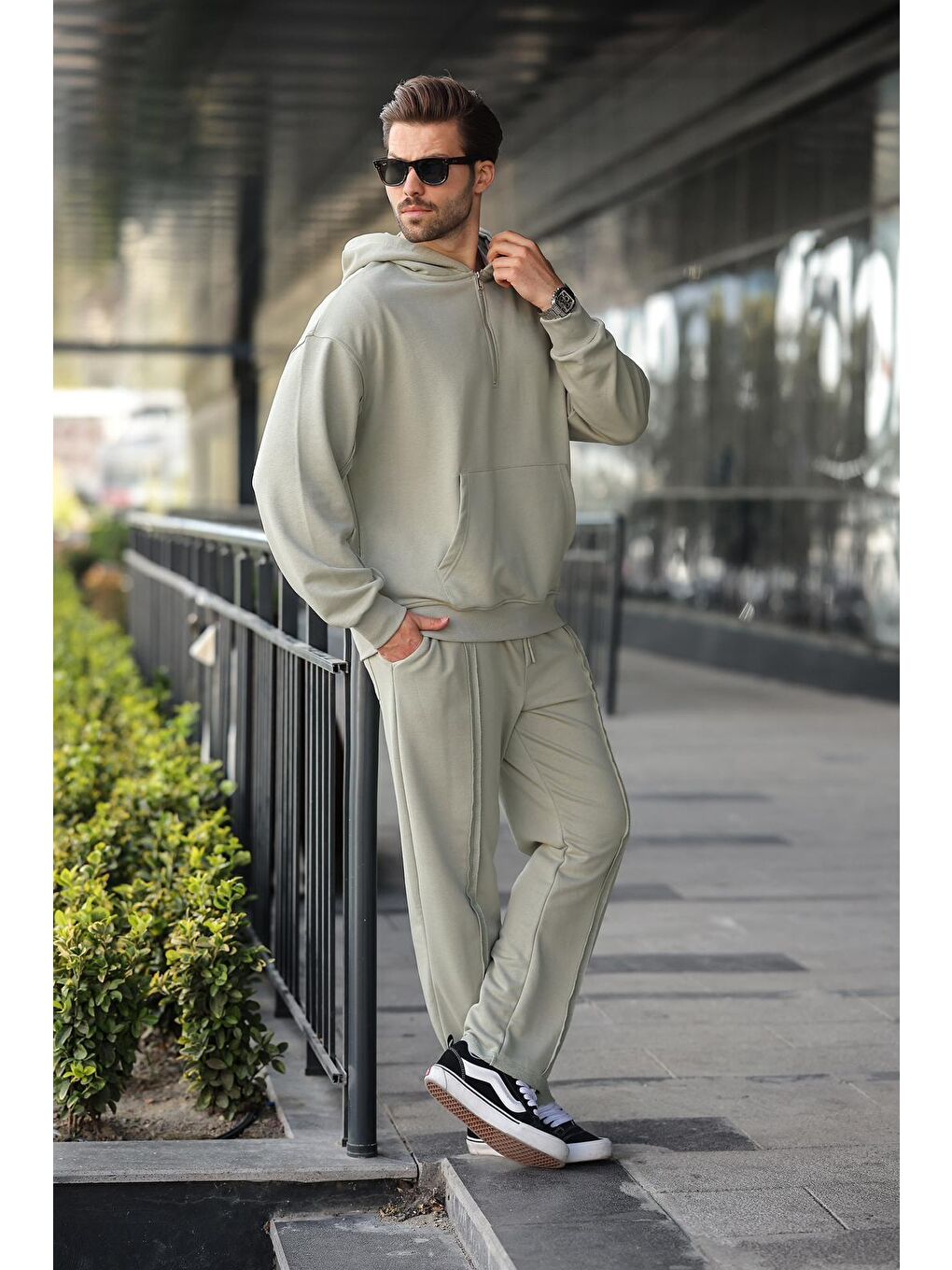 Mint Yeşili Yarım Fermuarlı Kapüşonlu Erkek Eşofman Takımı E7332-2