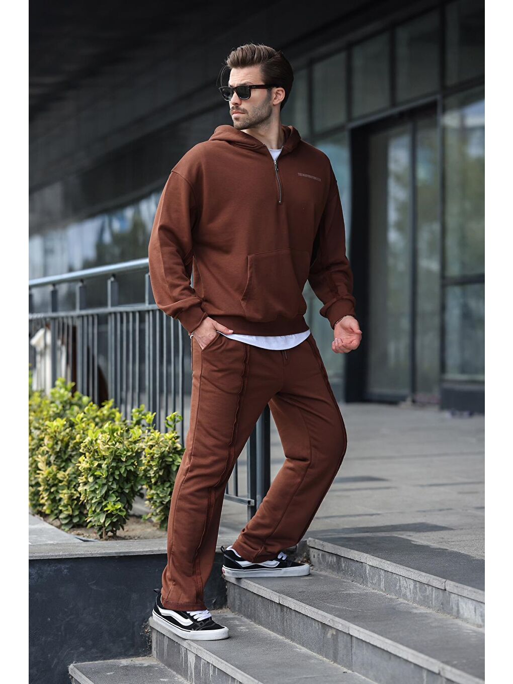 Acı Kahverengi Yarım Fermuarlı Kapüşonlu Erkek Eşofman Takımı E7332-2