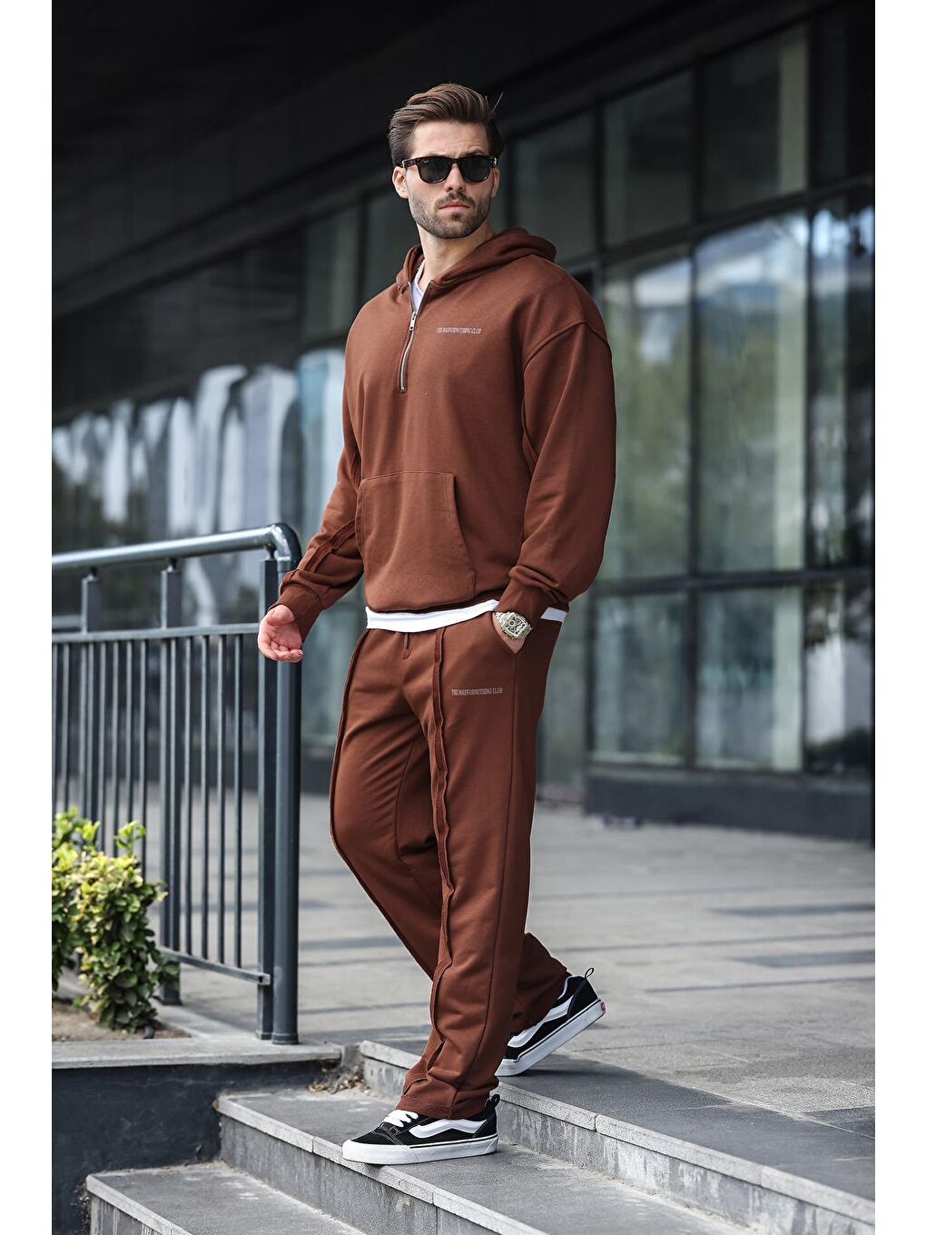 Acı Kahverengi Yarım Fermuarlı Kapüşonlu Erkek Eşofman Takımı E7332-3
