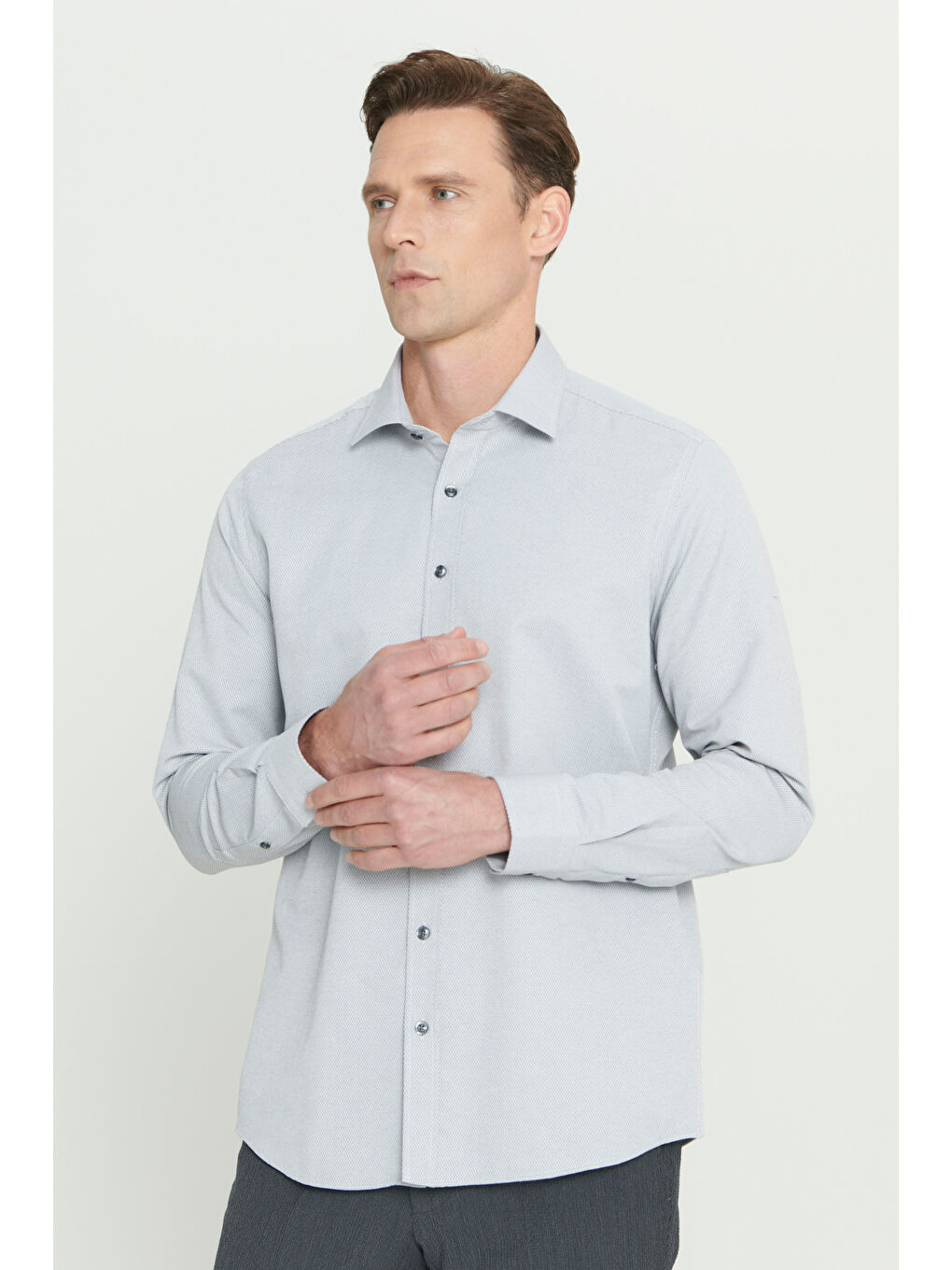 Erkek Gri Kolay Ütülenebilir Slim Fit Dar Kesim Düğme Yaka Gofre Desenli Gömlek-2