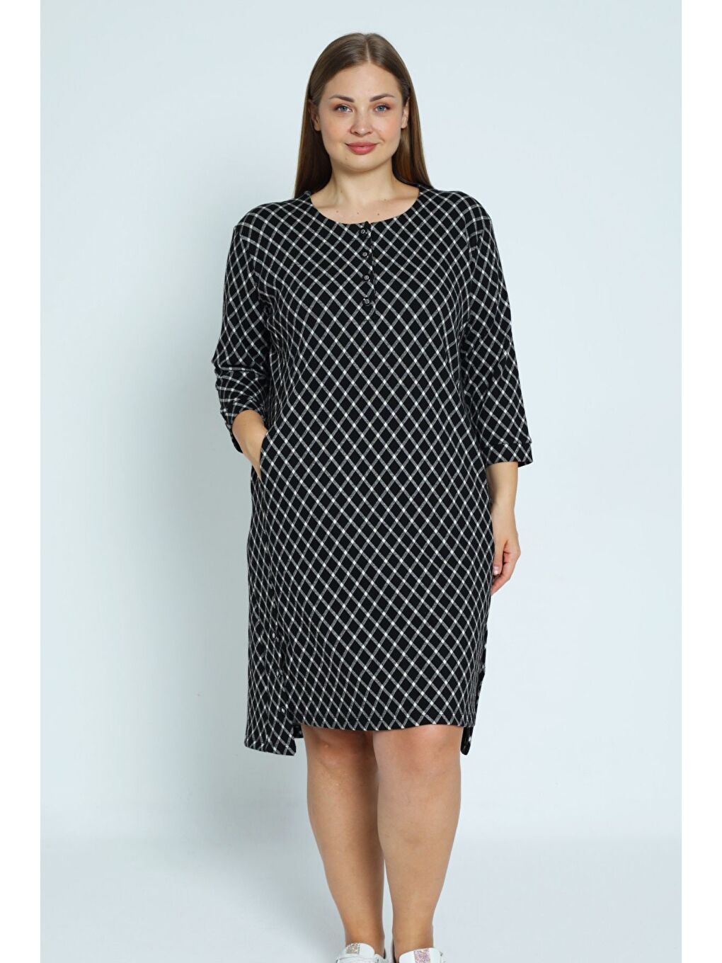 Siyah Ekose Desenli Truvakar Kollu Cepli Düğmeli Kadın Büyük Beden Jakarlı Elbise