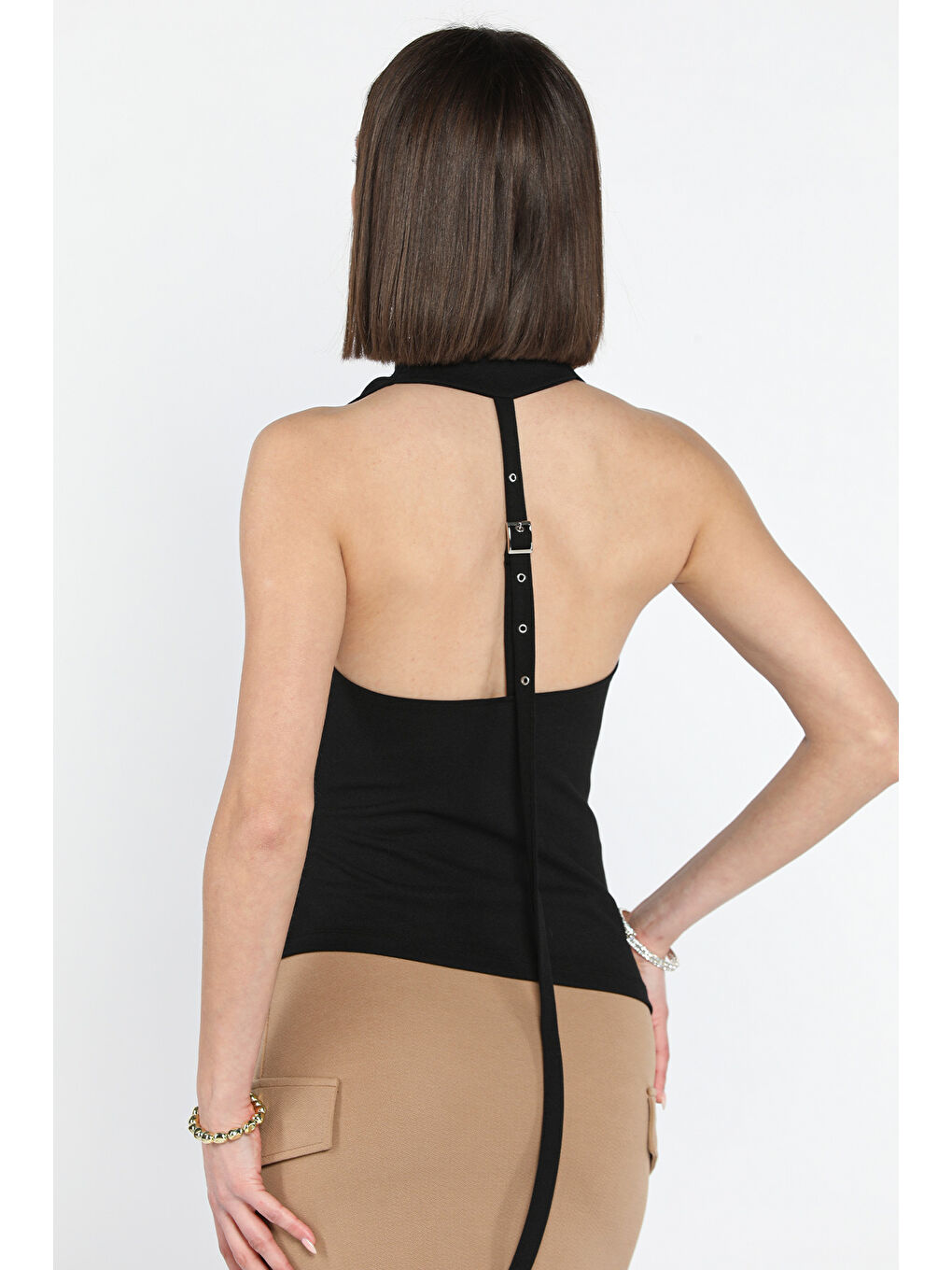 Siyah Sırt Dekolteli Kemer Detaylı Drapeli Kadın Bluz-3