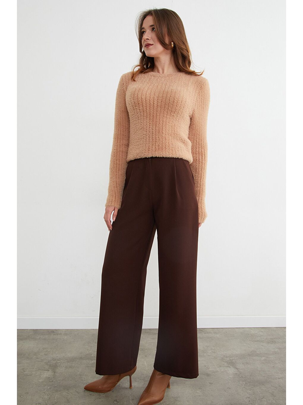 Bej Bisiklet Yaka Sakallı Yumuşak Dokulu Kazak-2