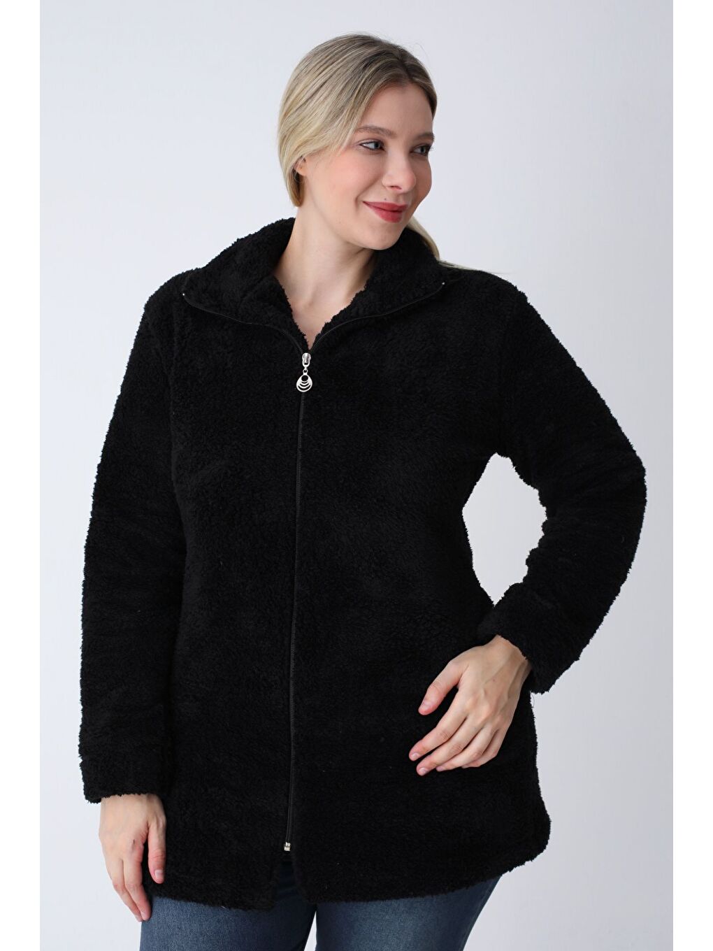 Kadın Siyah Büyük Beden Fermuarlı Soft Pelüş Hırka-3