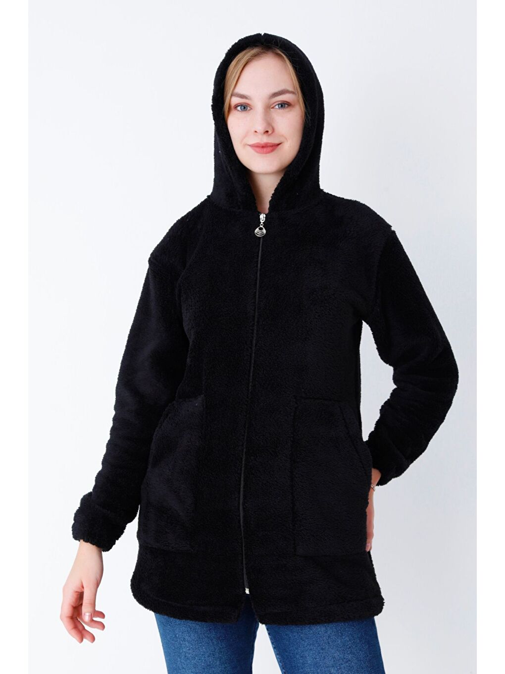 Siyah Pelüş Kapüşonlu Cepli Kadın Hırka-1