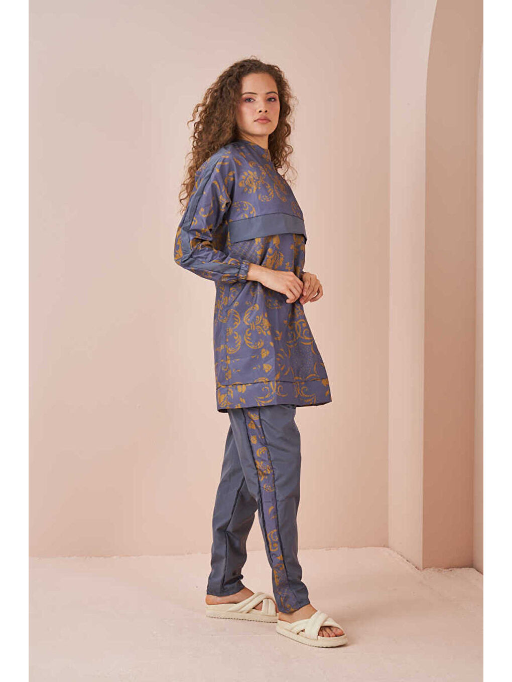 Çini Desen Tesettür Mayo Kısa Gri-1