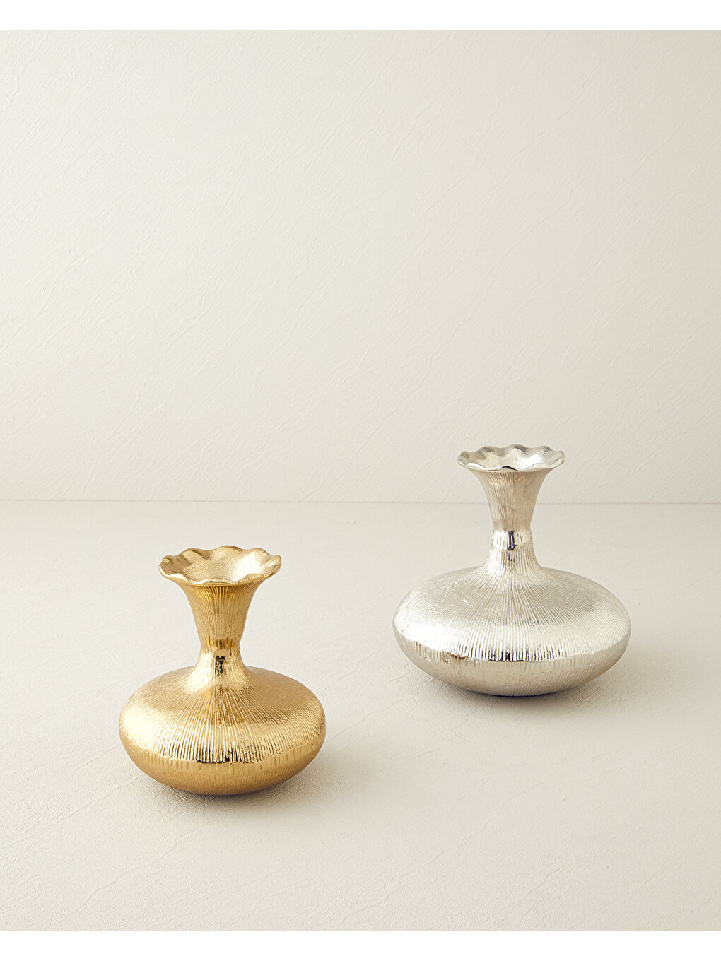 Sarı Silva Metal Vazo 15x15x16 cm Gold-2