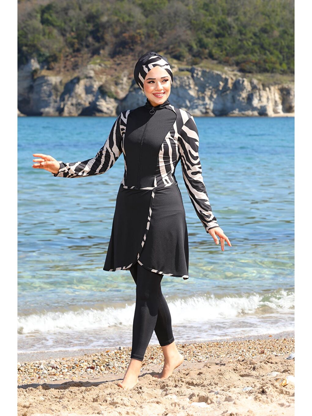 Siyah Garnili Pareo Model Tasarım Taytlı Kapalı Tesettür Mayo 335512-3