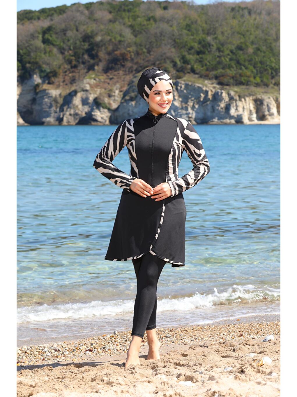 Siyah Garnili Pareo Model Tasarım Taytlı Kapalı Tesettür Mayo 335512-4