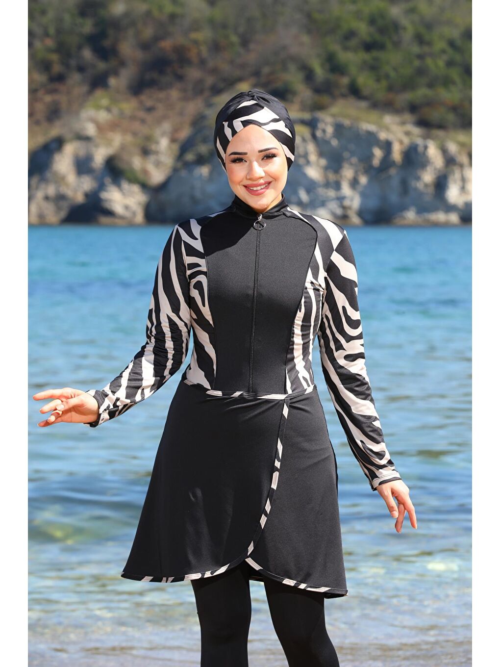 Siyah Garnili Pareo Model Tasarım Taytlı Kapalı Tesettür Mayo 335512-5