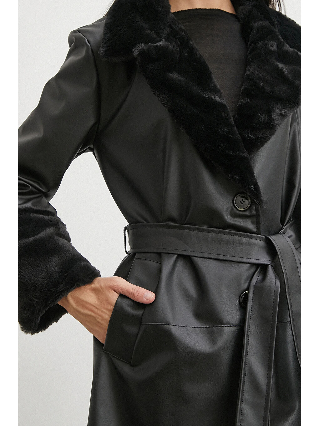 Kürklü Kuşaklı Deri Pardesü Siyah-4