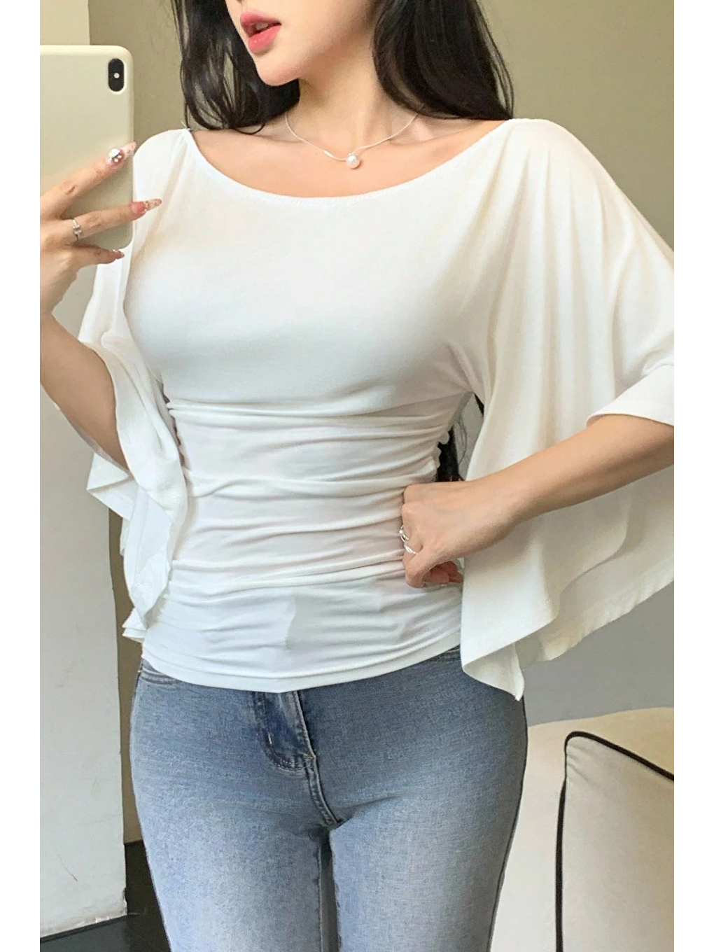 Kadın Beyaz Kayık Yaka Flare Kol Drapeli Fit Bluz-1