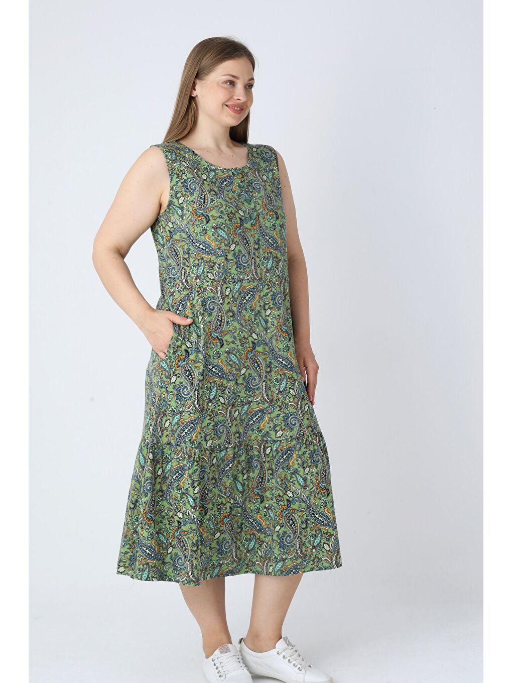 Yeşil Desenli Askılı Düğmeli Cepli Pamuklu Kadın Büyük Beden Elbise-1