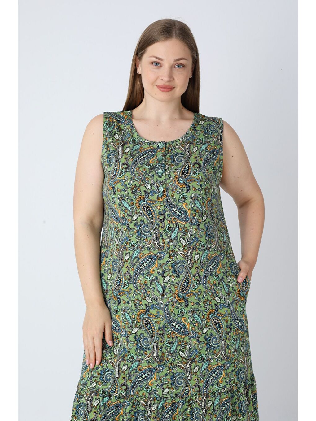 Yeşil Desenli Askılı Düğmeli Cepli Pamuklu Kadın Büyük Beden Elbise-3