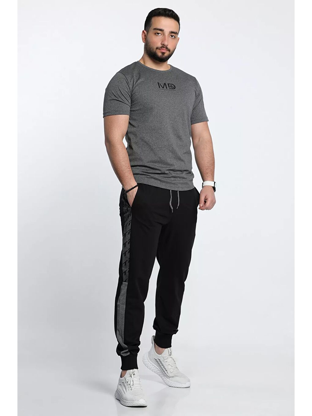 Siyah Paça Ve Bel Lastikli Yan Desenli Şerit Detaylı Erkek Eşofman Altı-1