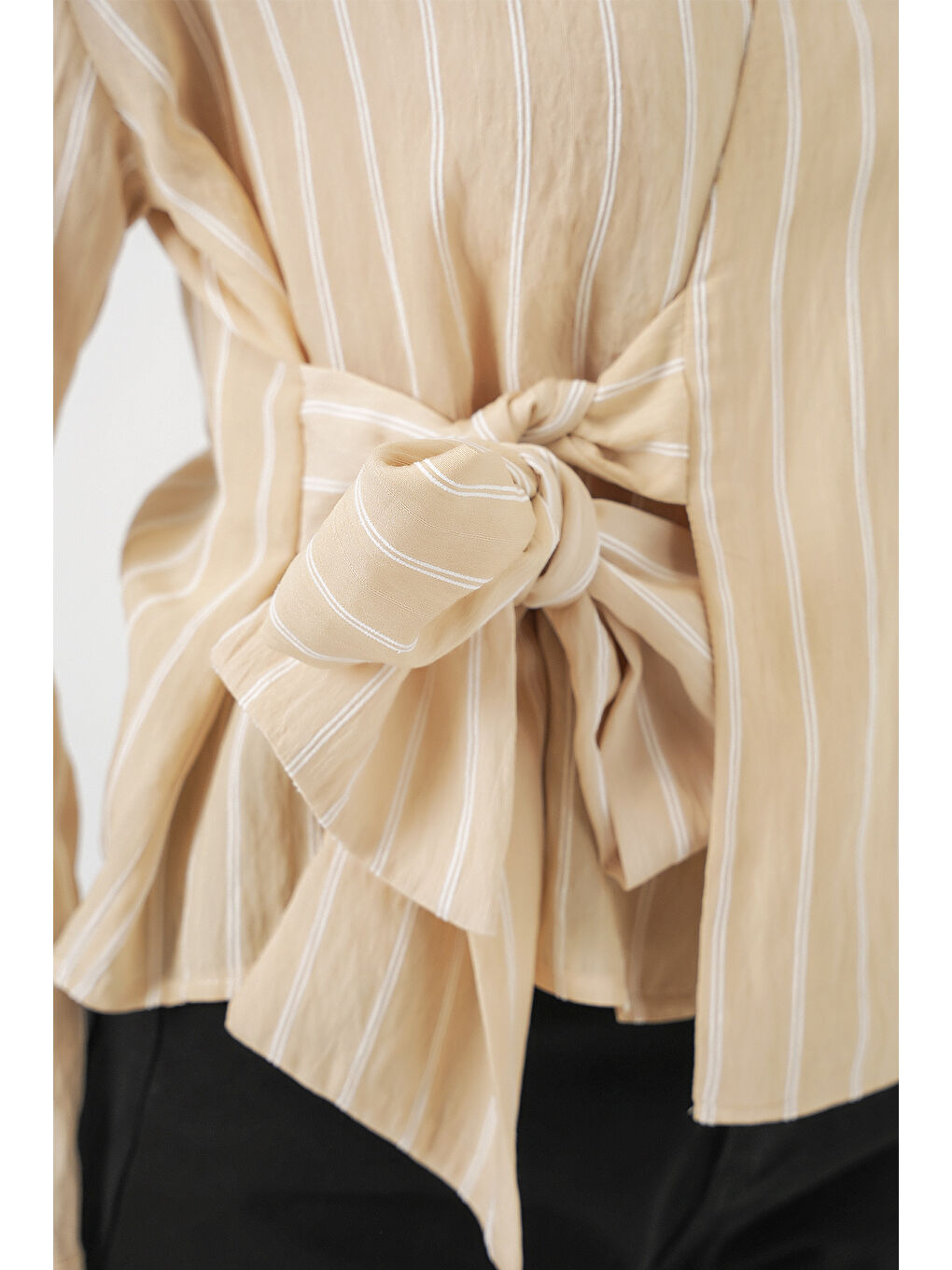 Kadın Önü Bağlamalı Çizgili Gömlek 20362 - Bej-5
