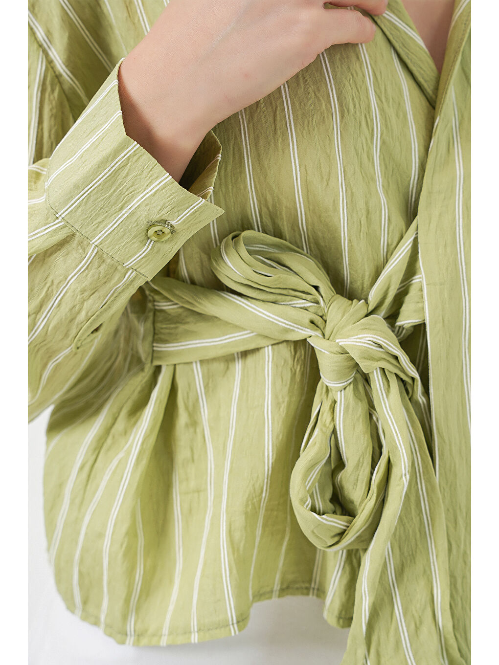 Kadın Önü Bağlamalı Çizgili Gömlek 20362 - E.Yeşil-6