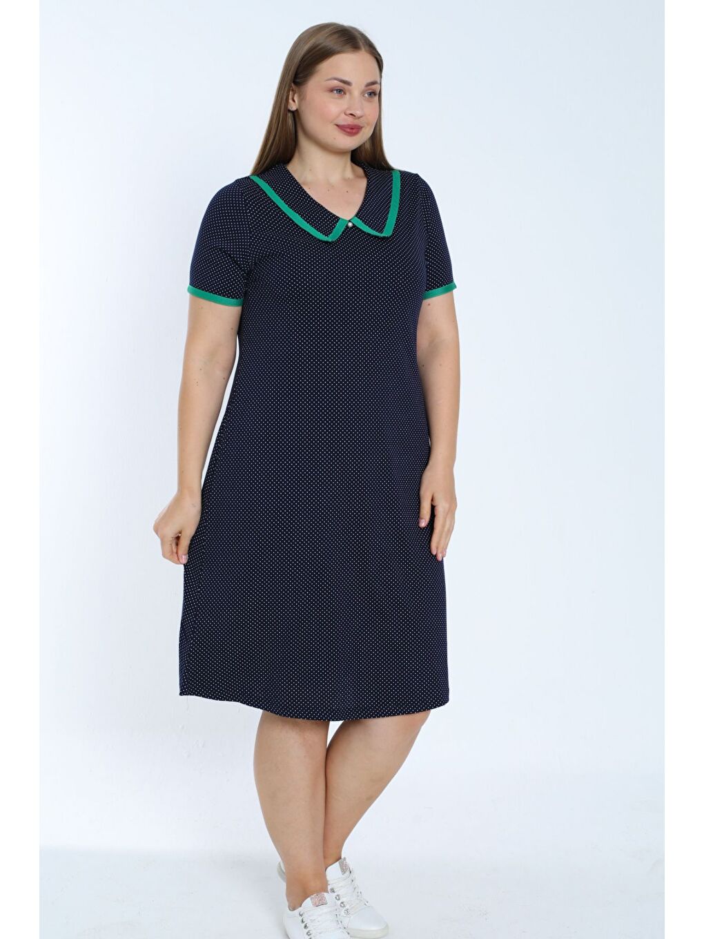Kadın Lacivert Puantiyeli Biyeli Cepli Büyük Beden Kısa Kollu Pamuklu Elbise-1
