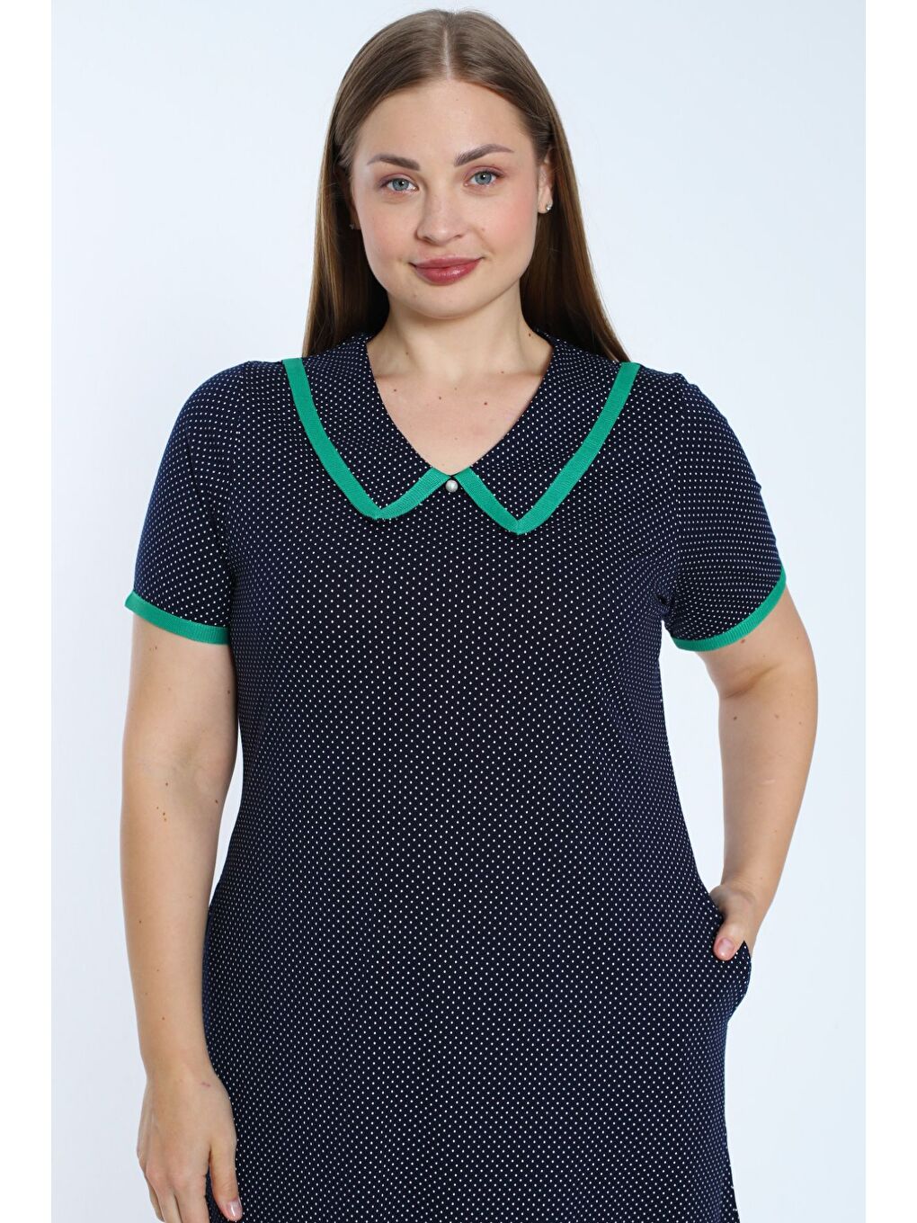 Kadın Lacivert Puantiyeli Biyeli Cepli Büyük Beden Kısa Kollu Pamuklu Elbise-2