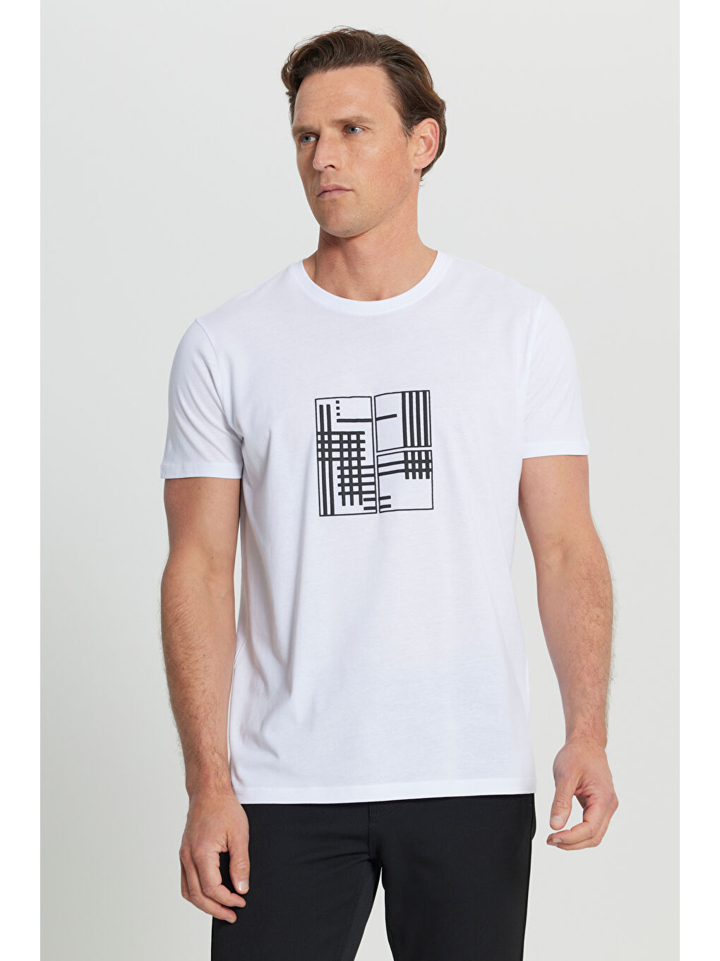 Erkek Beyaz Pamuklu Slim Fit Dar Kesim Baskılı Esnek Tişört-2