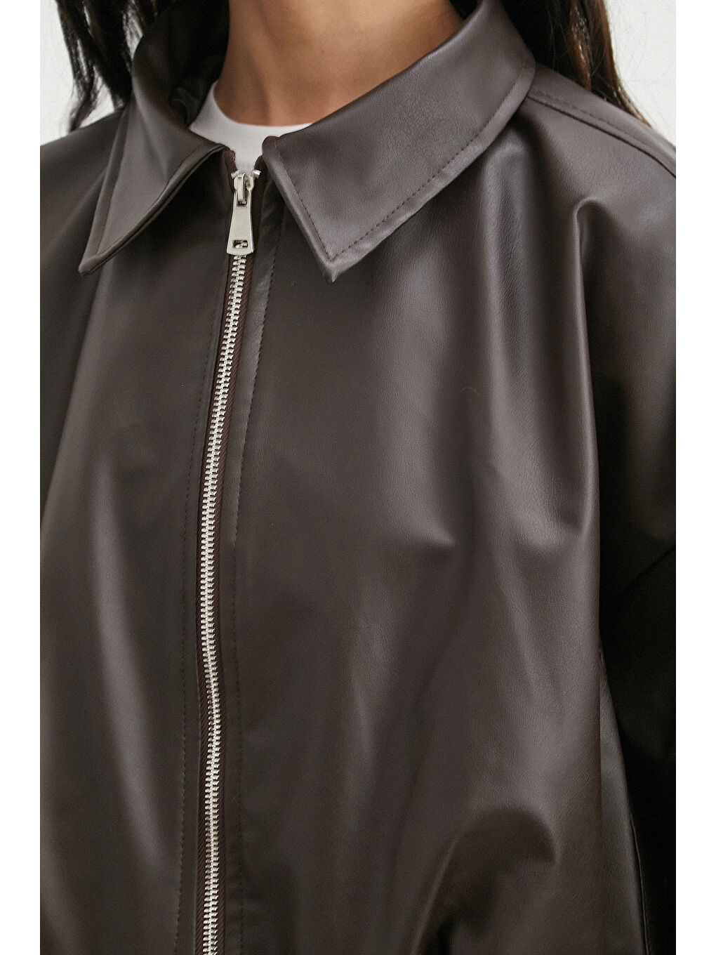 Karışık Yakalı Kemer Detaylı Deri Ceket Kahve-4