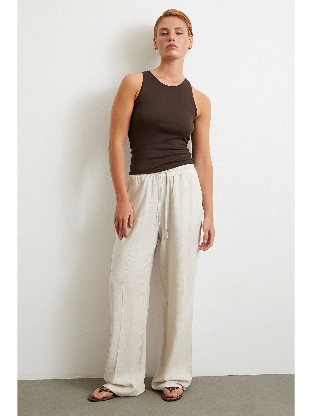 Beli Lastikli Boru Paça Pantolon Bej