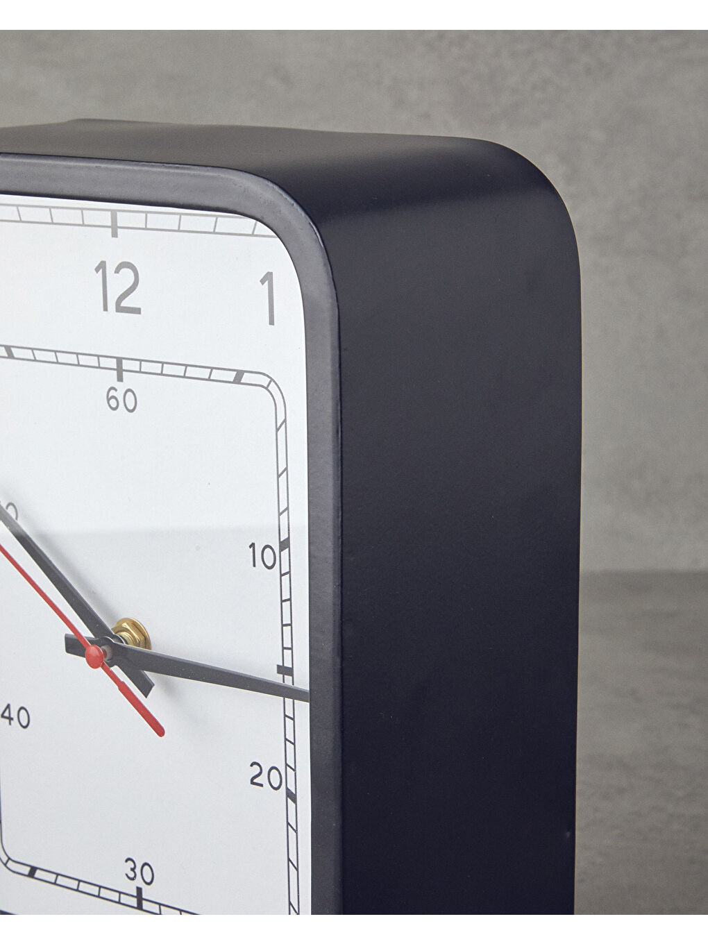 Albie Masa Saati Siyah-1