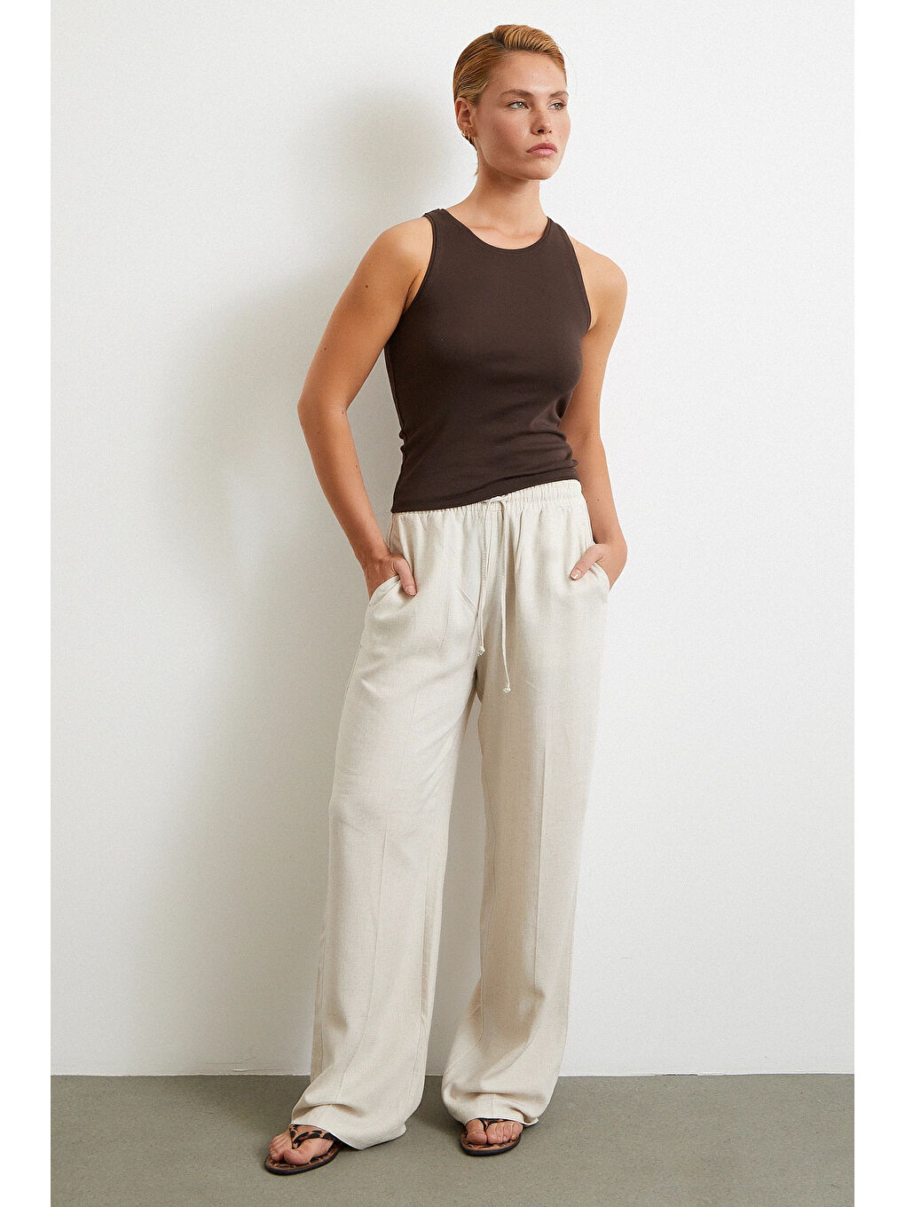 Beli Lastikli Boru Paça Pantolon Bej-1