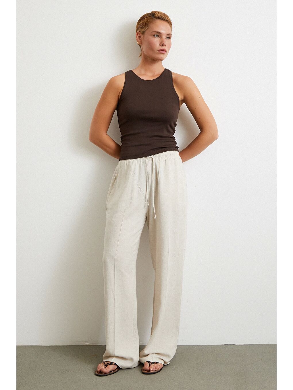 Beli Lastikli Boru Paça Pantolon Bej-2