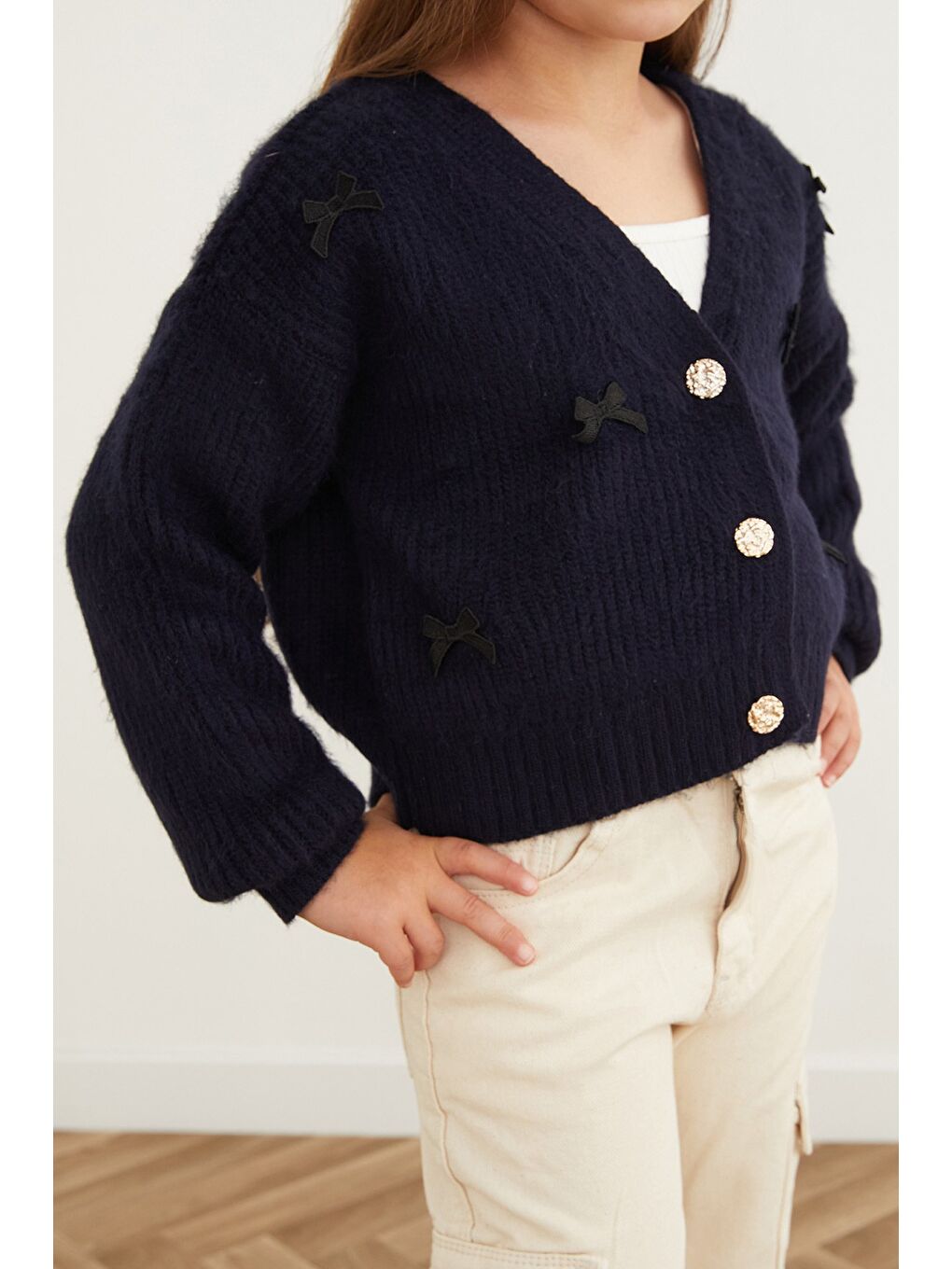 Lacivert Kurdele Nakışlı Düğmeli Kız Çocuk Hırka-2