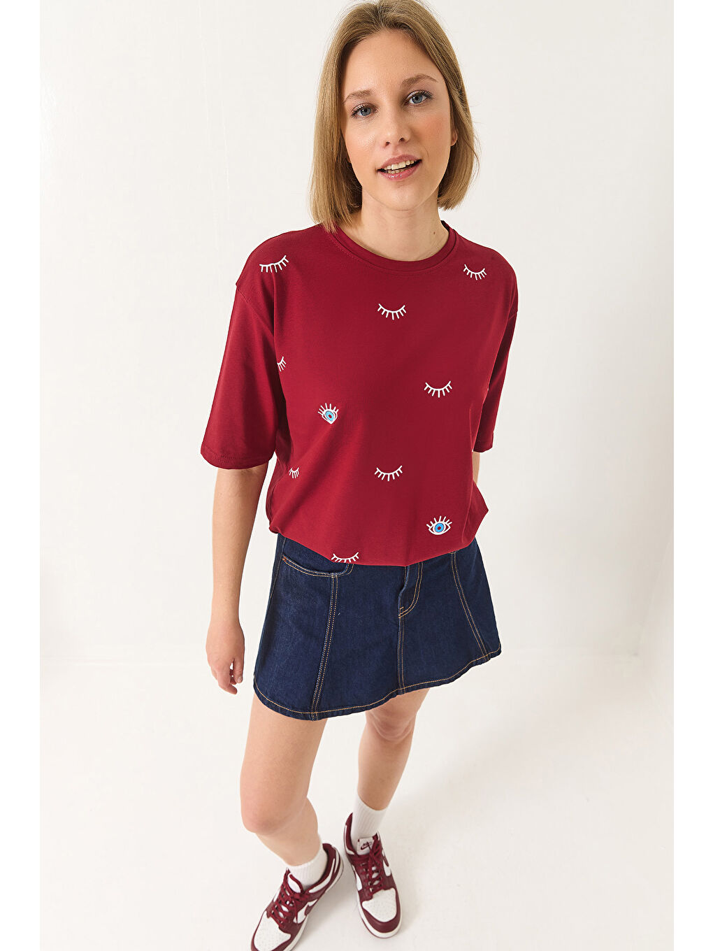Bordo Kadın Göz Baskılı Kısa Kollu Pamuklu Oversize T-Shirt-2