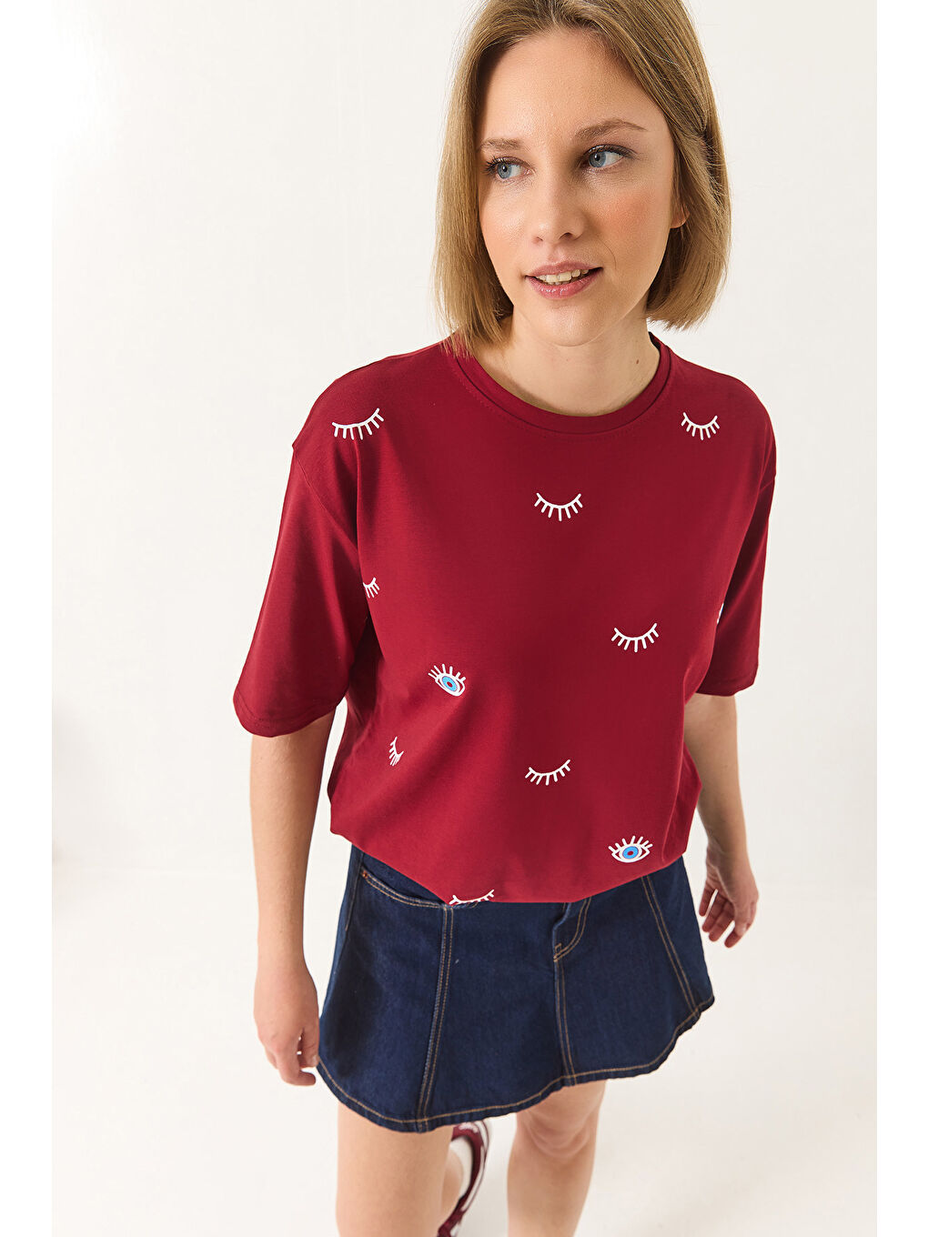 Bordo Kadın Göz Baskılı Kısa Kollu Pamuklu Oversize T-Shirt-4