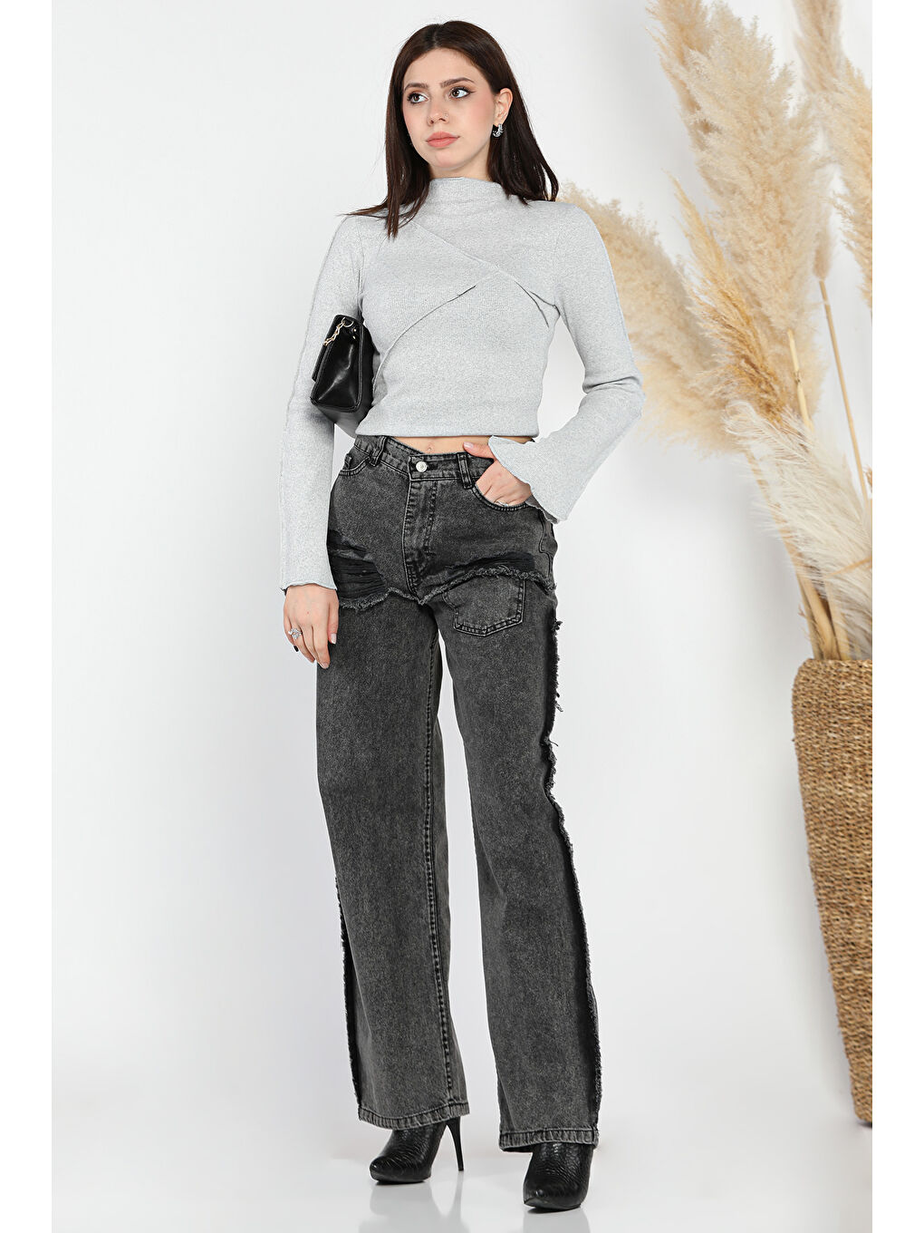Antrasit Püsküllü Tarz Kadın Bol Paça Jean Pantolon-1