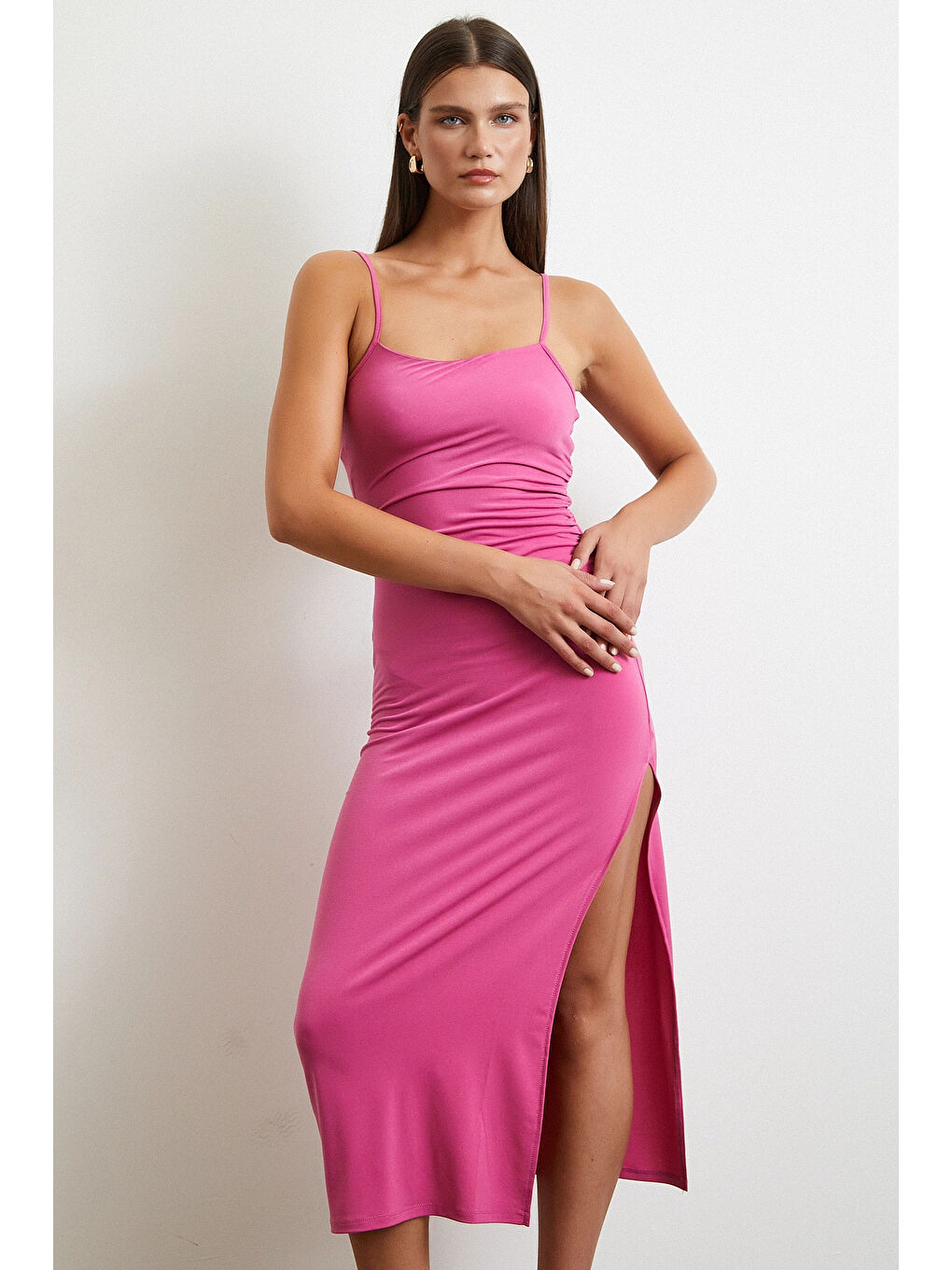 Yanı Büzgülü Askılı Elbise Yırtmaçlı Pembe
