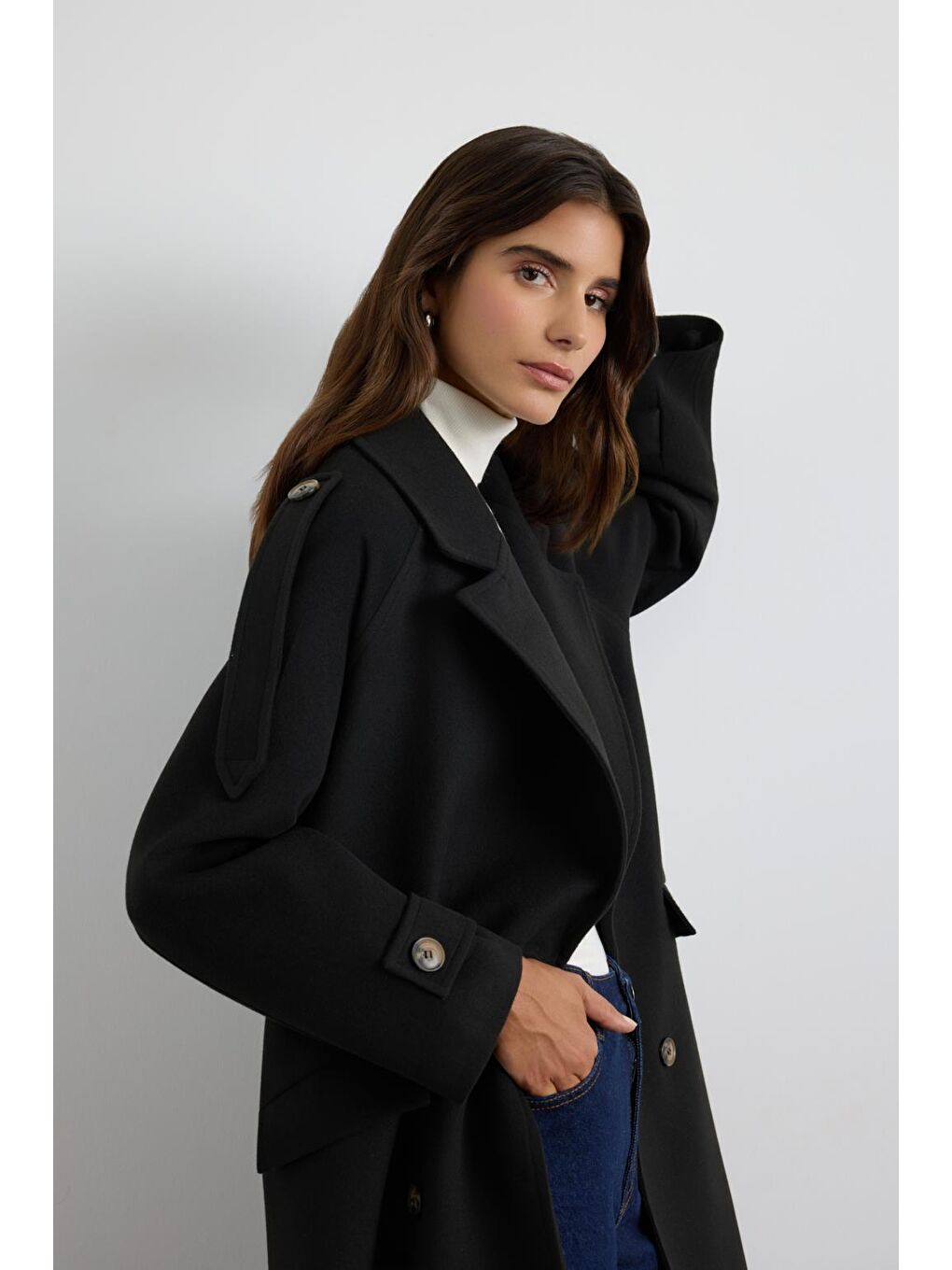 Kruvaze Yaka Apolet Detaylı Kaşe Kaban Siyah-5