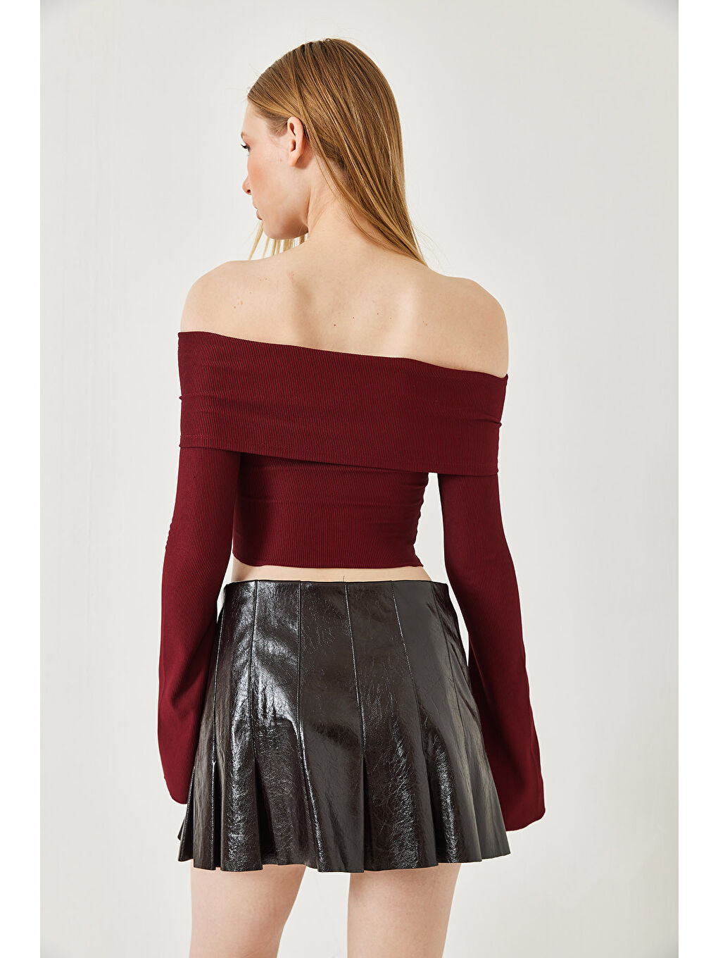 Bordo Kadın Madonna Yaka Kelebek Detaylı Bluz-6