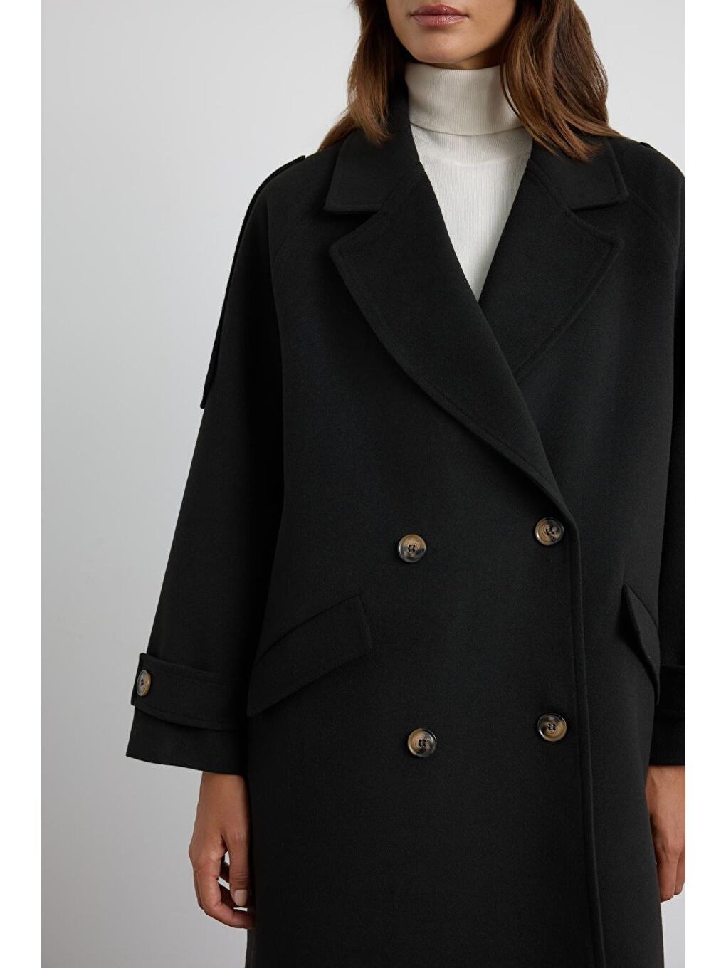 Kruvaze Yaka Apolet Detaylı Kaşe Kaban Siyah-7