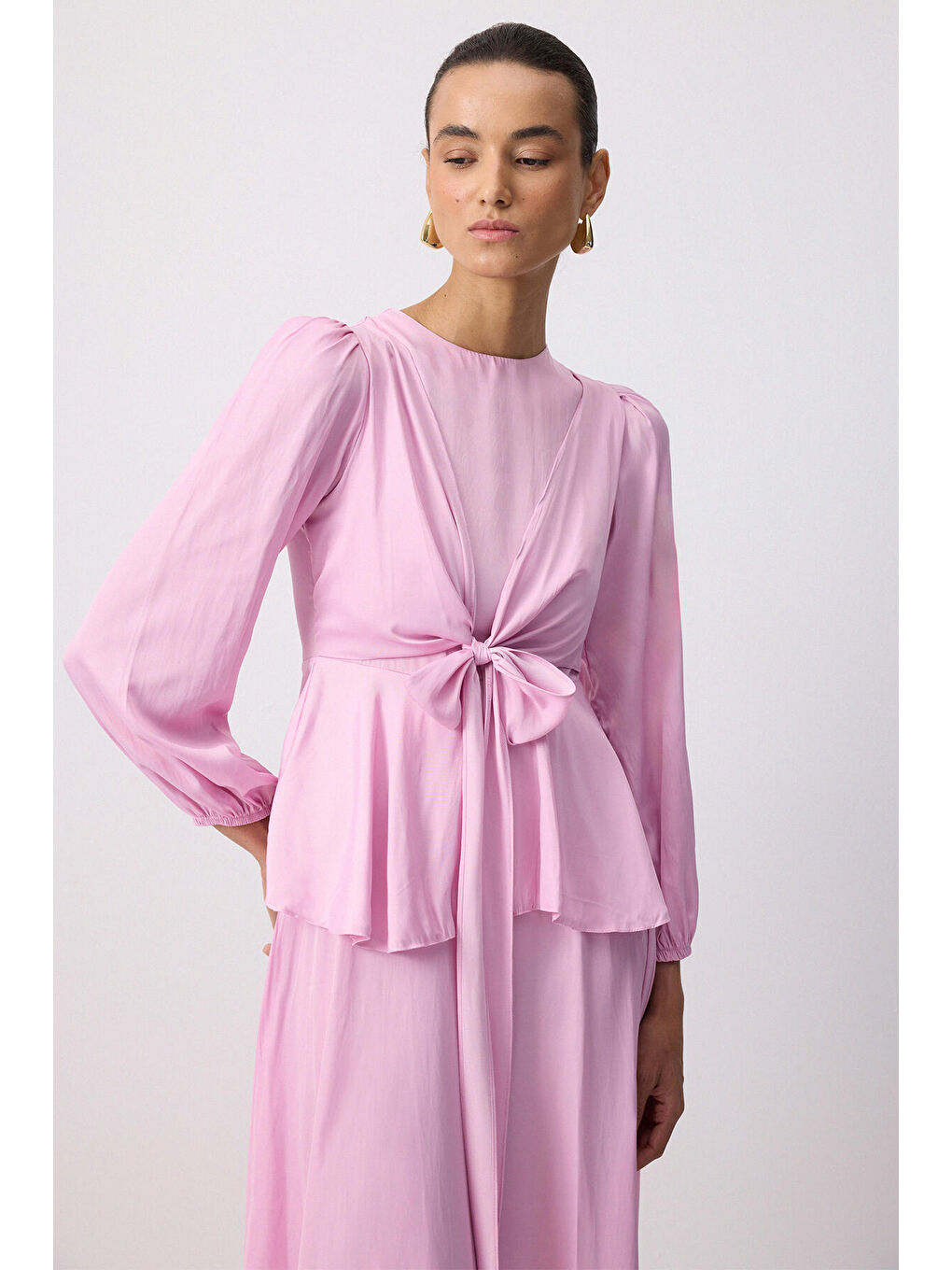 Pembe Önden Bağlamalı Saten Bluz Etek Takım-3