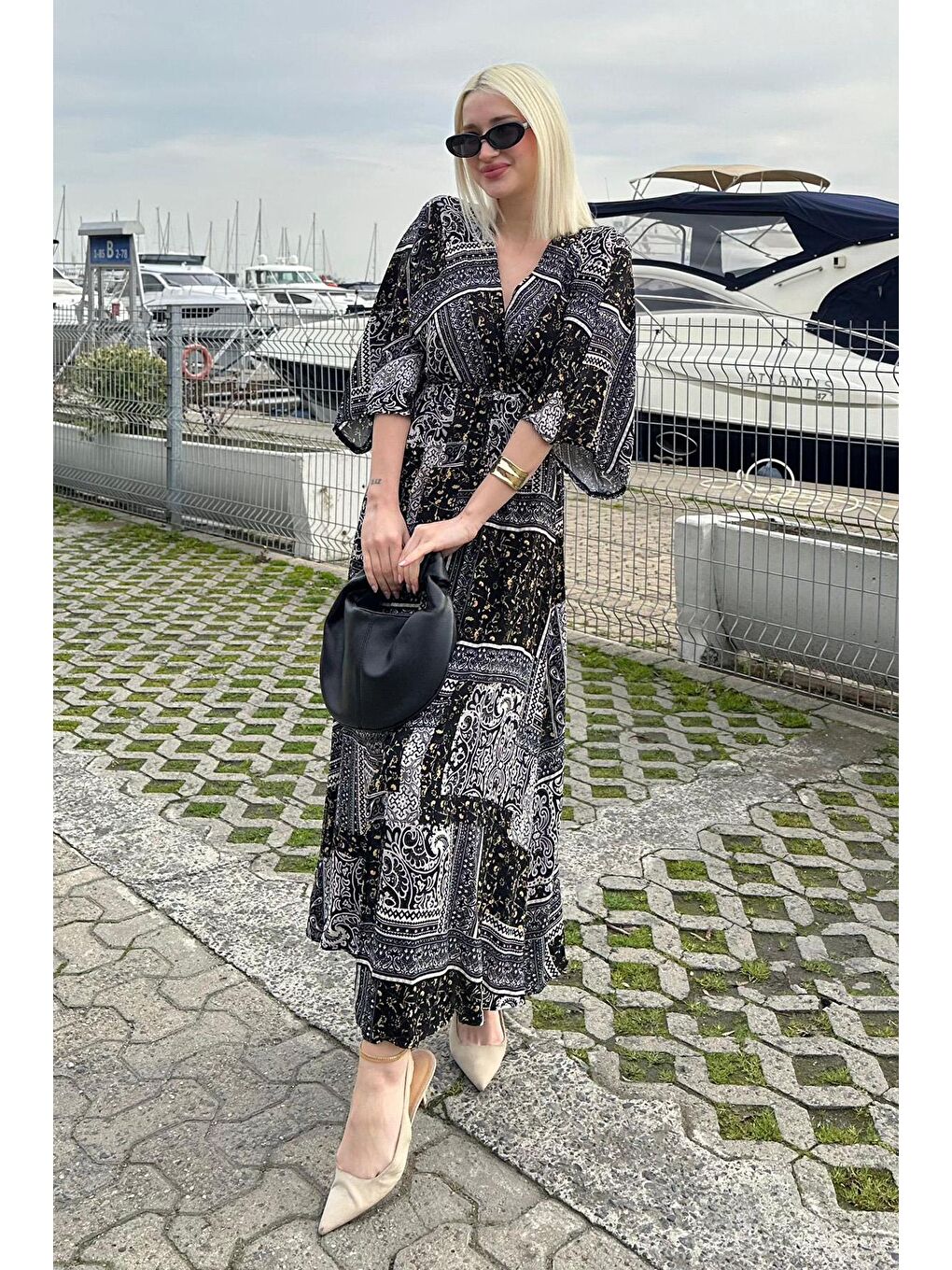 Siyah Desenli Yırtmaç Detaylı Uzun Elbise Mg2325-4