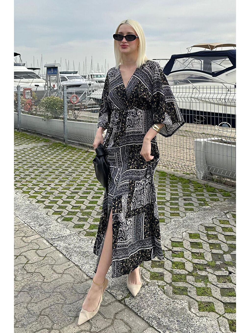 Siyah Desenli Yırtmaç Detaylı Uzun Elbise Mg2325-6