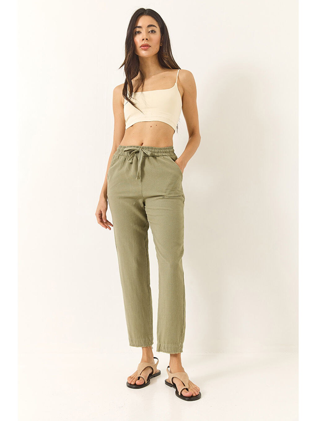 Haki Kadın Beli Bağlamalı Paça Detaylı Cepli Keten Havuç Pantolon YP-1