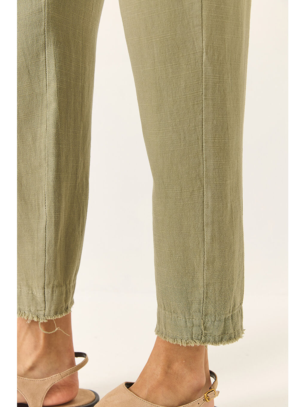 Haki Kadın Beli Bağlamalı Paça Detaylı Cepli Keten Havuç Pantolon YP-5