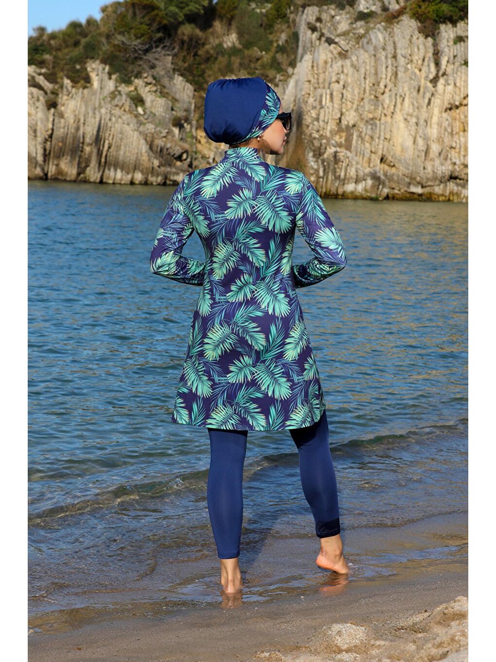 Lacivert Tropikal Desen Taytlı Kapalı Tesettür Mayo 22662268-3