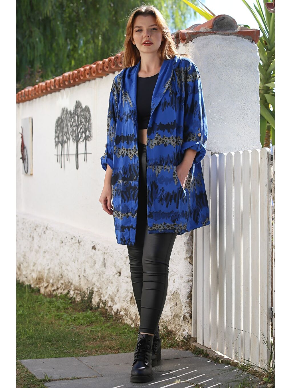 İtalyan Mavi Kapüşonlu Düğmeli Uzun Kollu Leopar Desenli Cepli İnce Casual Dokuma Ceket 88 72-4