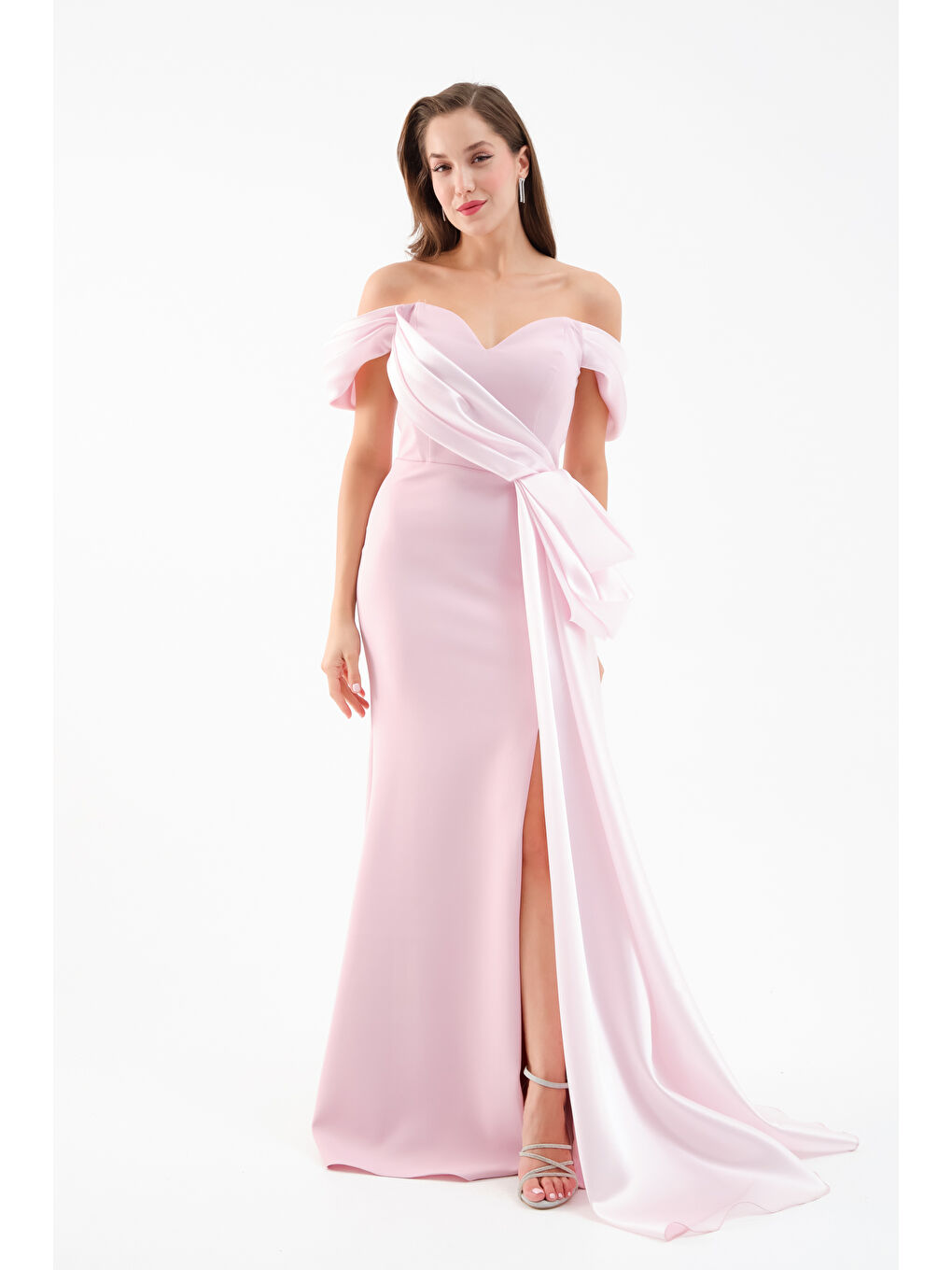 Pembe Kadın Pudra Kayık Yaka Kuyruklu Uzun Abiye Elbise