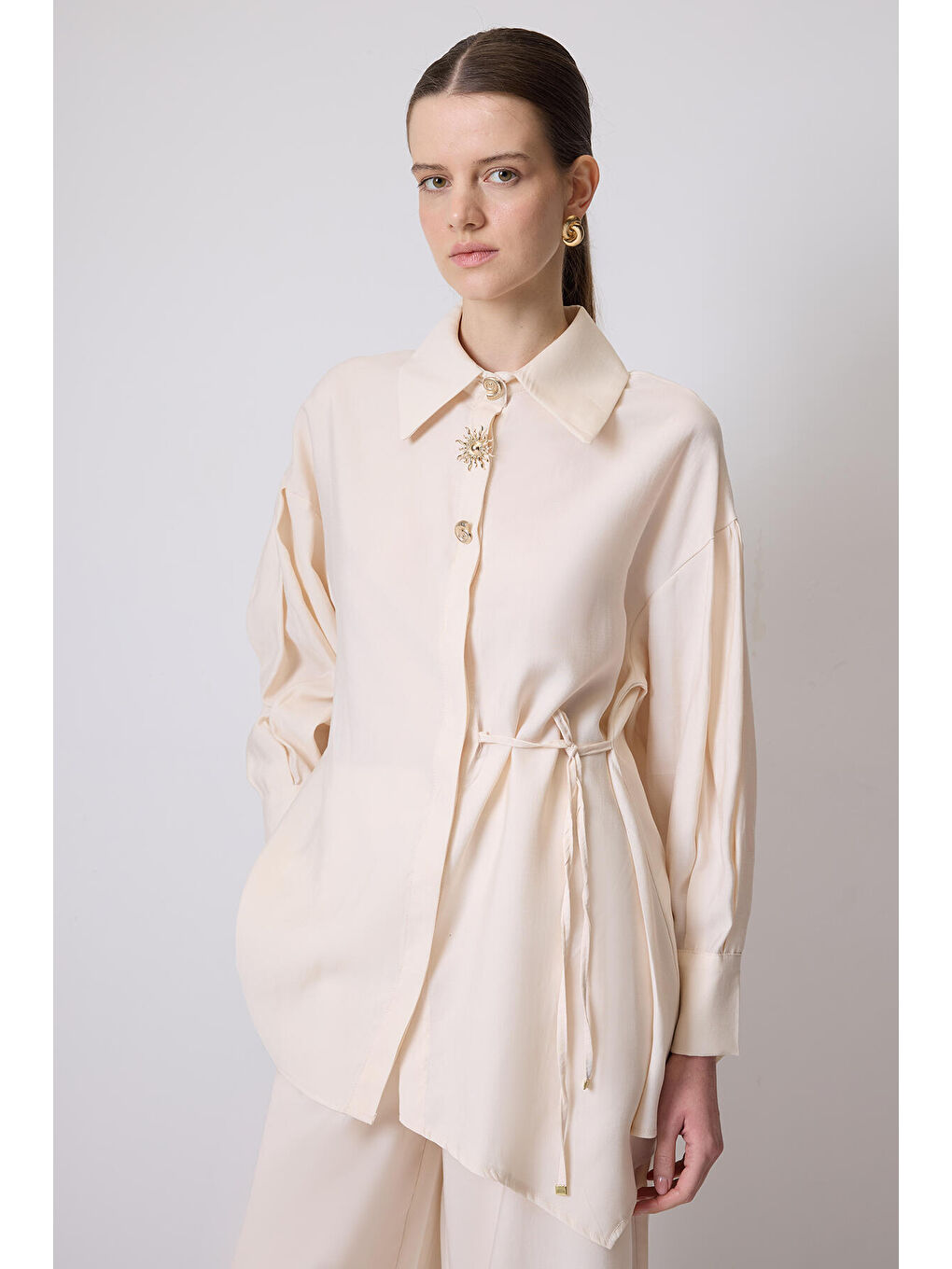 Bej Bağlamalı Gömlek Pantolon Takım-1