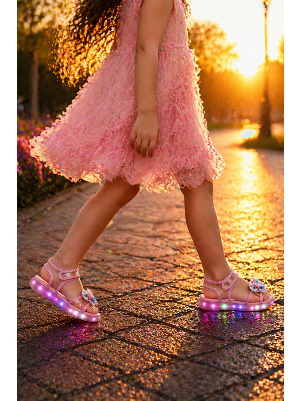Pembe PİCKLES Pullu Kelebek Detaylı Cırtlı Şeffaf Kız Çocuk Sandalet-2