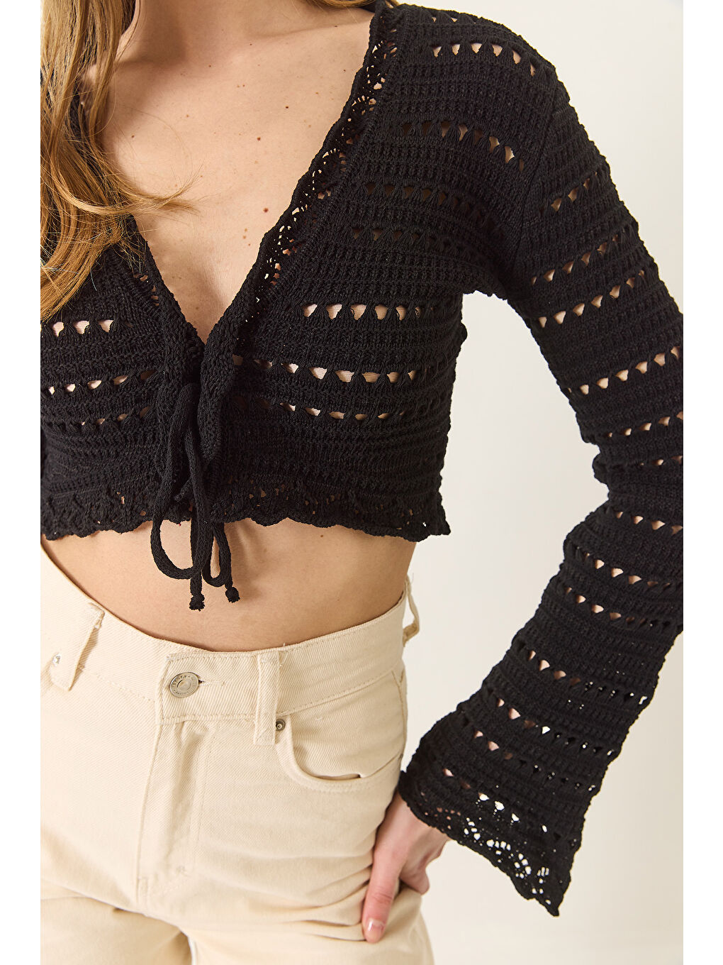 Siyah Kadın Ajurlu Rustik Bluz-4