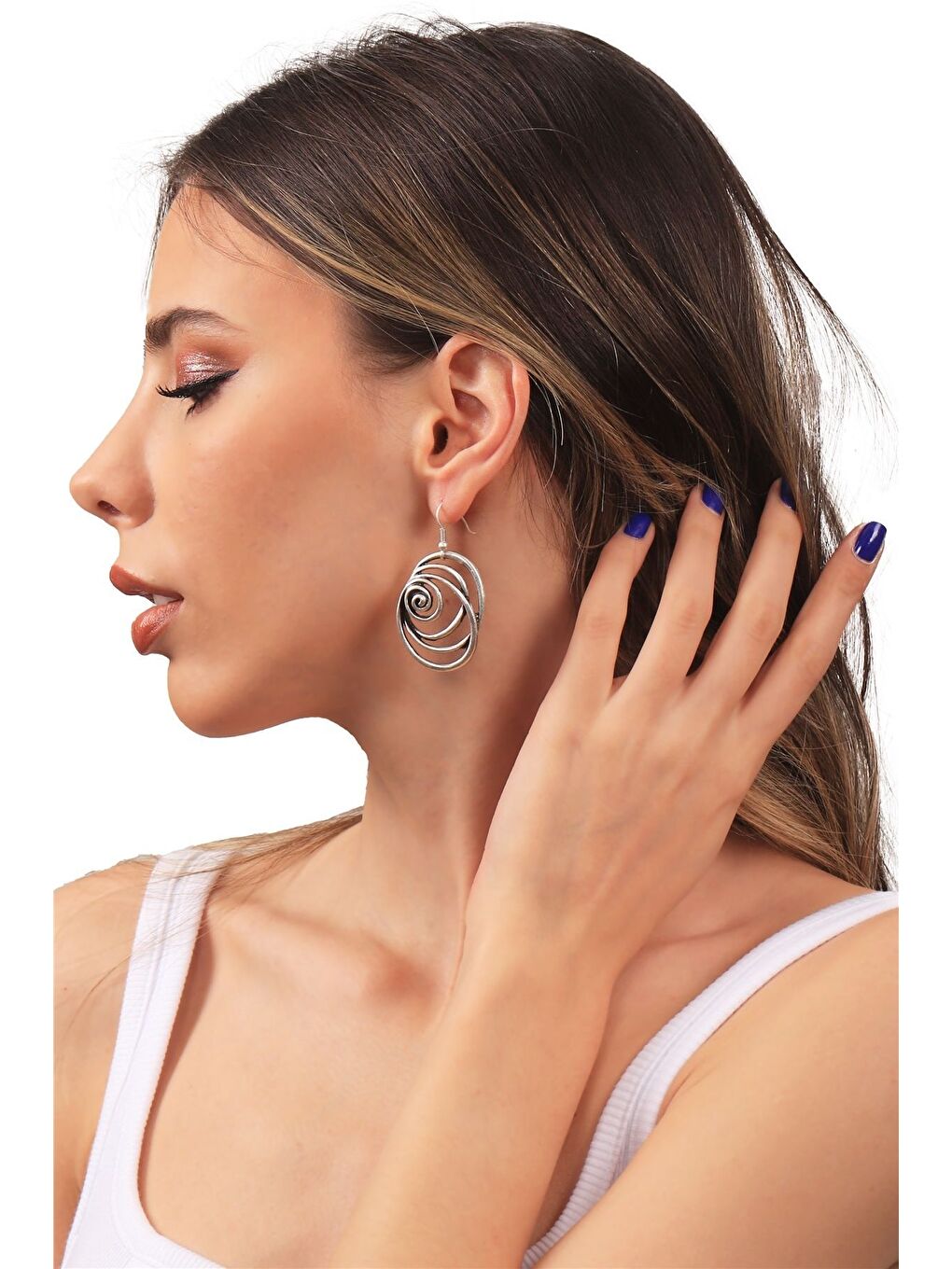 Gri Kadın Antik Gümüş Kaplama Sallantılı Model Gül Formlu Küpe-1